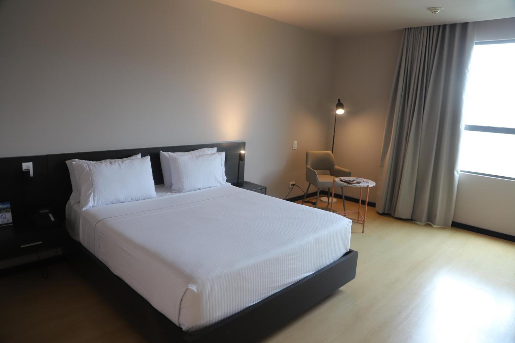 Tequendama Hotel Medellin - Estadio エクステリア 写真