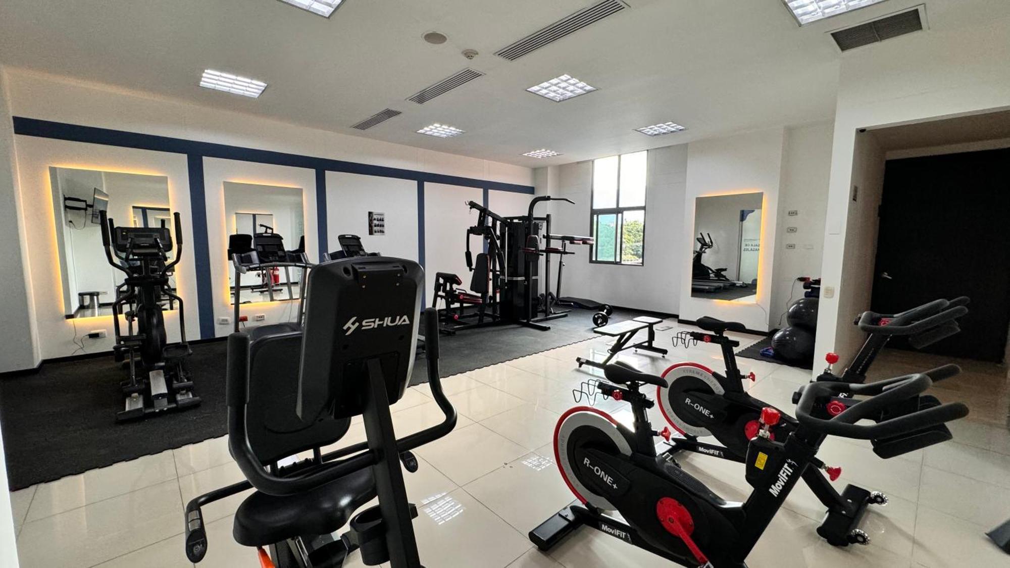 Tequendama Hotel Medellin - Estadio エクステリア 写真