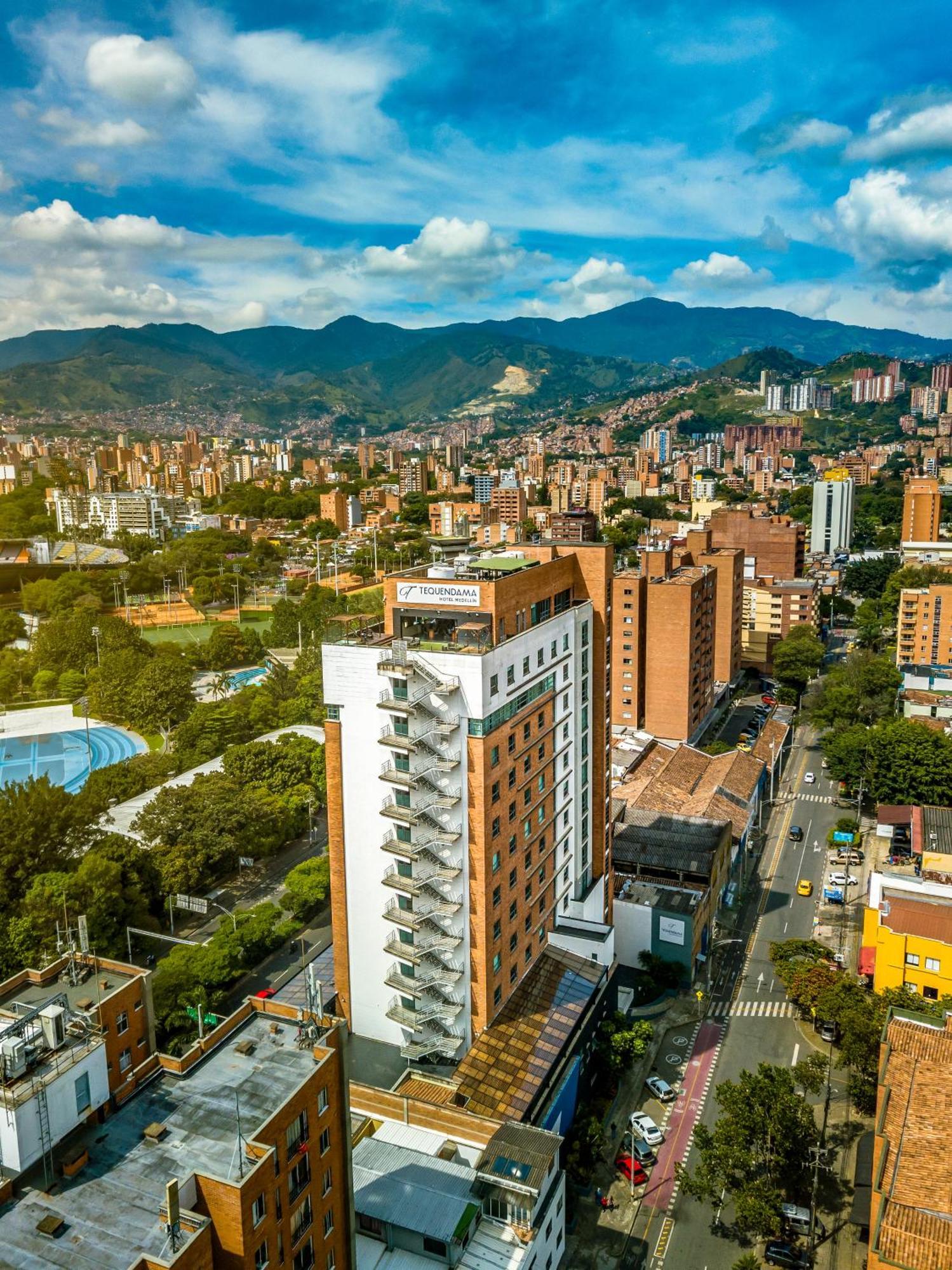Tequendama Hotel Medellin - Estadio エクステリア 写真