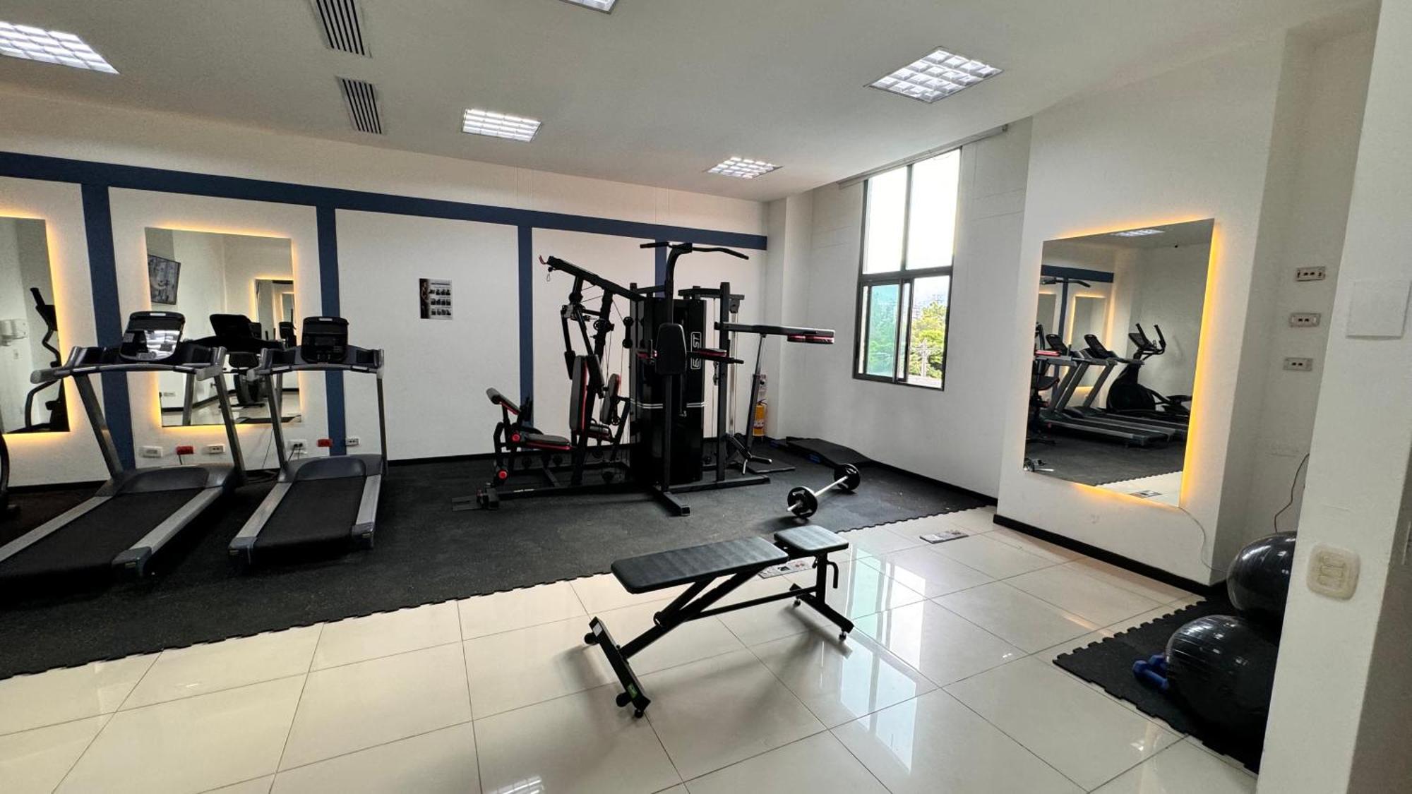 Tequendama Hotel Medellin - Estadio エクステリア 写真