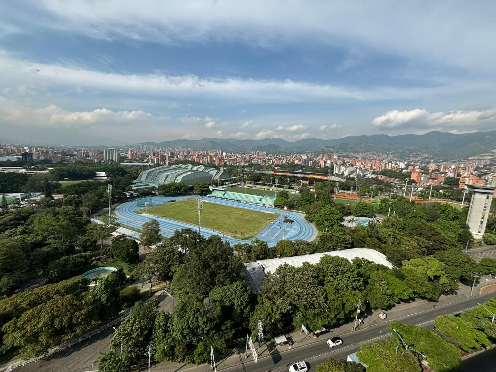 Tequendama Hotel Medellin - Estadio エクステリア 写真